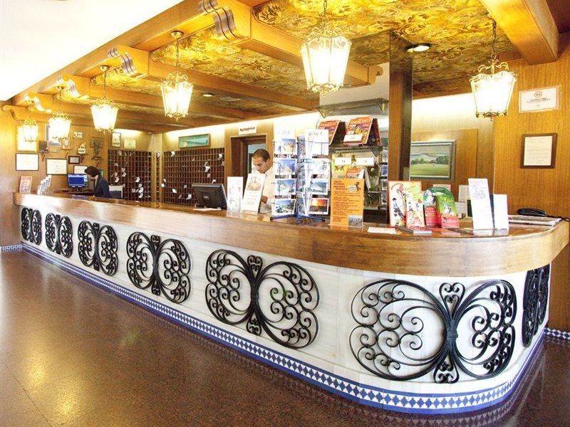 Hotel Apartamentos Bajondillo 托雷莫利诺斯 外观 照片 Reception desk